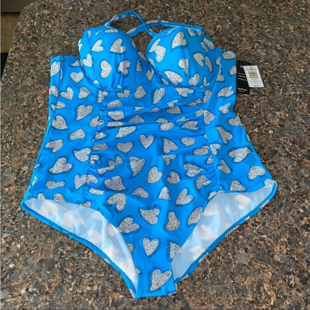 NWT TORRID vixen collection abstract heart swimsuit